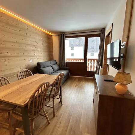 Renove Au Pied Des Pistes Avec Balcon A - Fr-1-502-577