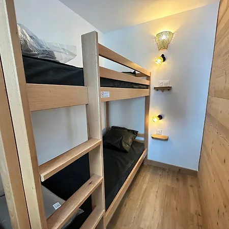 Renove Au Pied Des Pistes Avec Balcon A - Fr-1-502-577 *