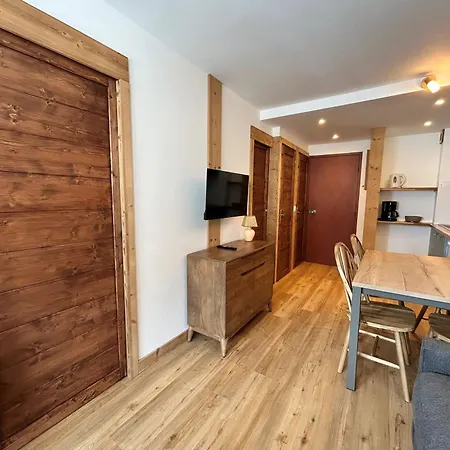 Renove Au Pied Des Pistes Avec Balcon A - Fr-1-502-577 דירה *